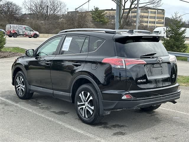 Thumbnail: 2018 Toyota RAV4 - 27