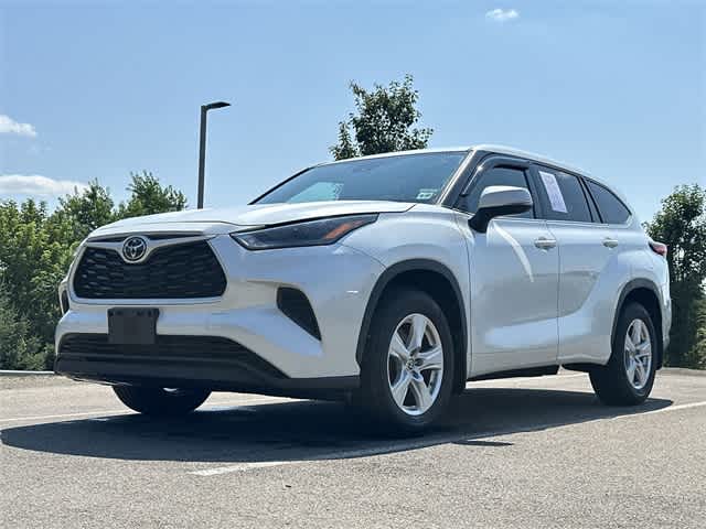 Thumbnail: 2022 Toyota Highlander - 18