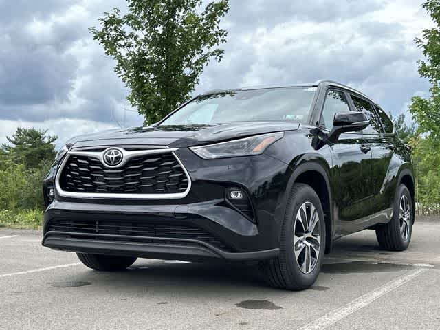 Thumbnail: 2024 Toyota Highlander - 33