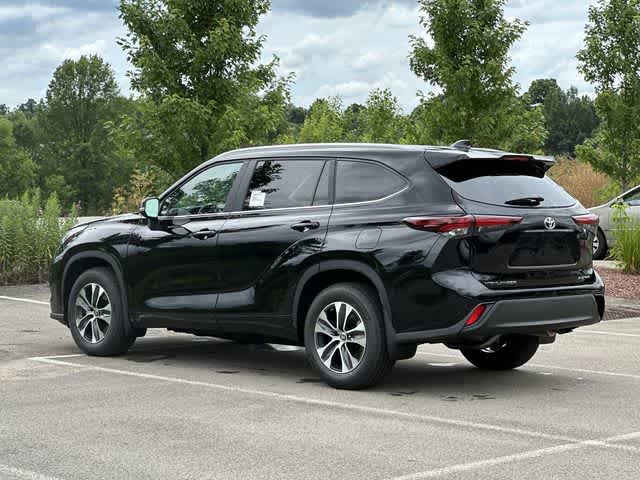 Thumbnail: 2024 Toyota Highlander - 35