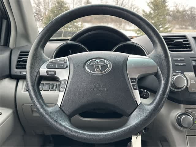 Thumbnail: 2012 Toyota Highlander - 6