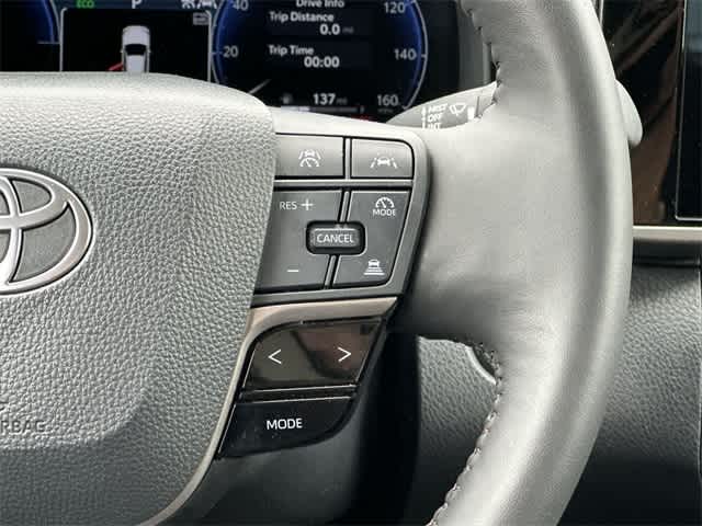 2025 Toyota Camry XLE 10