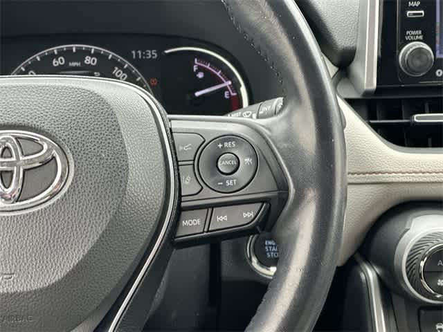 Thumbnail: 2019 Toyota RAV4 - 10