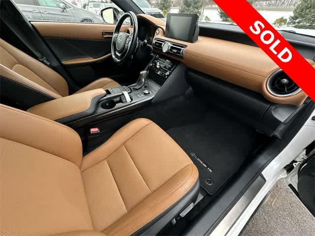 Thumbnail: 2022 Lexus IS - 22