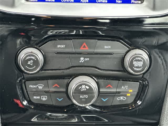 Thumbnail: 2016 Chrysler 300 - 16