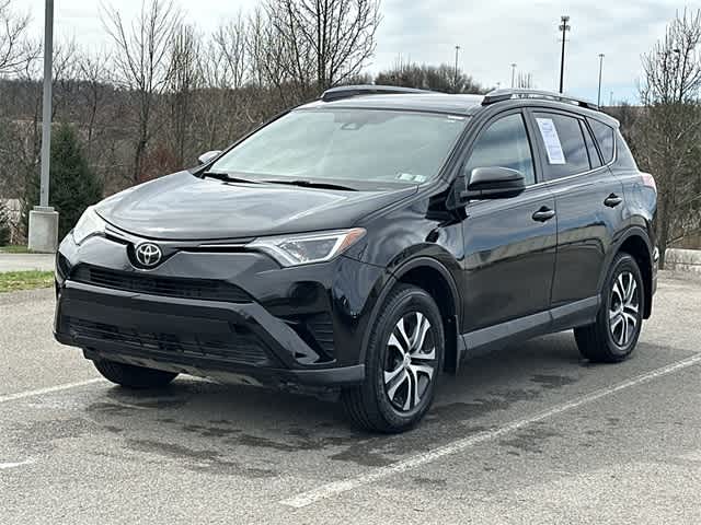 Thumbnail: 2018 Toyota RAV4 - 1