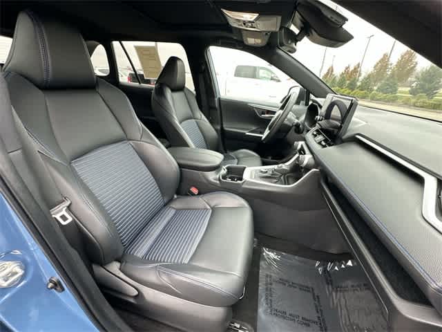 Thumbnail: 2023 Toyota RAV4 - 22