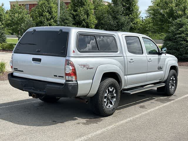 Thumbnail: 2010 Toyota Tacoma - 22