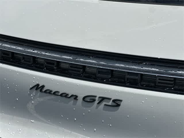 Thumbnail: 2023 Porsche Macan - 19