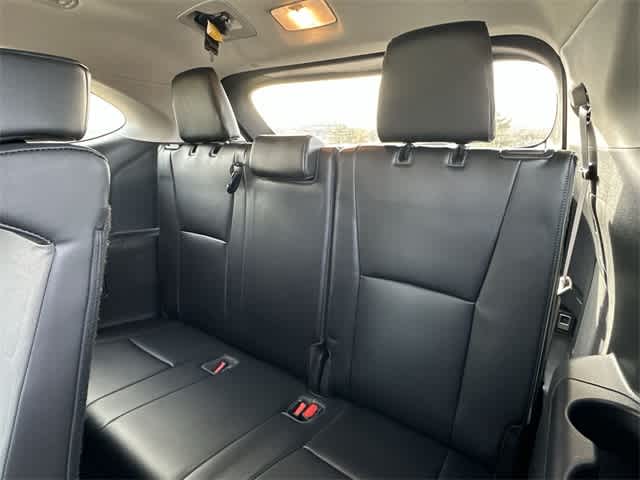 Thumbnail: 2023 Toyota Highlander - 26