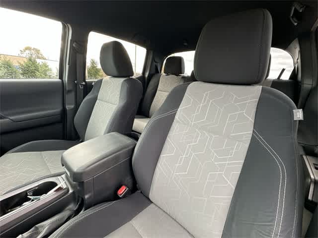 Thumbnail: 2022 Toyota Tacoma - 15