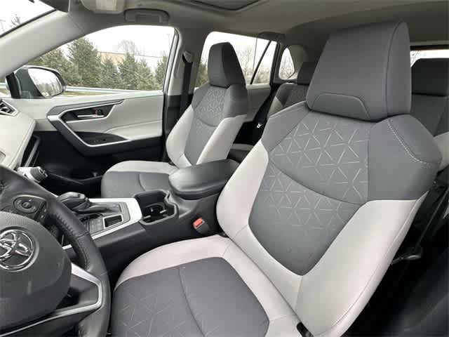 Thumbnail: 2023 Toyota RAV4 - 15