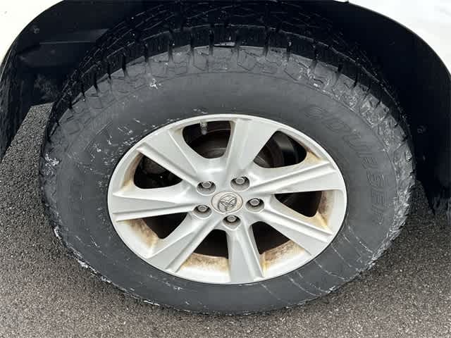 Thumbnail: 2012 Toyota Highlander - 21