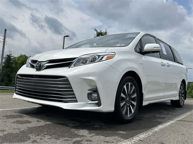 2019 Toyota Sienna SE Premium 19