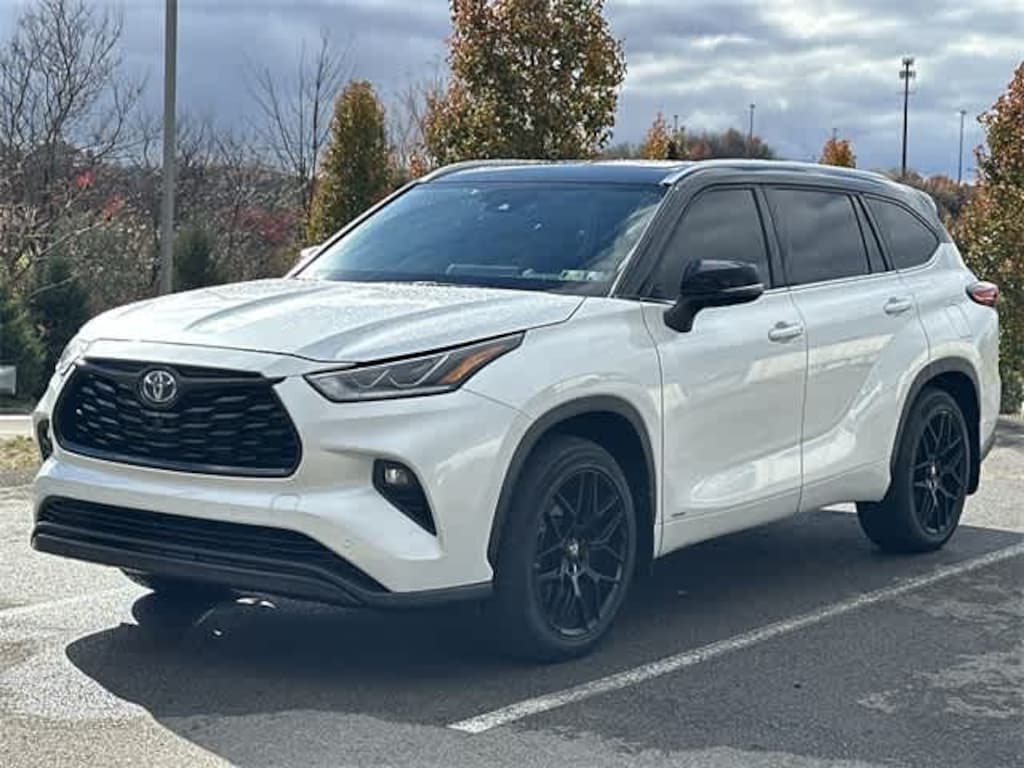 Used 2022 Toyota Highlander Hybrid Platinum SUV