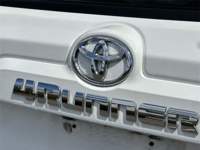 Thumbnail: 2016 Toyota 4Runner - 18