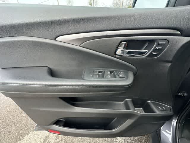 Thumbnail: 2022 Honda Pilot - 17