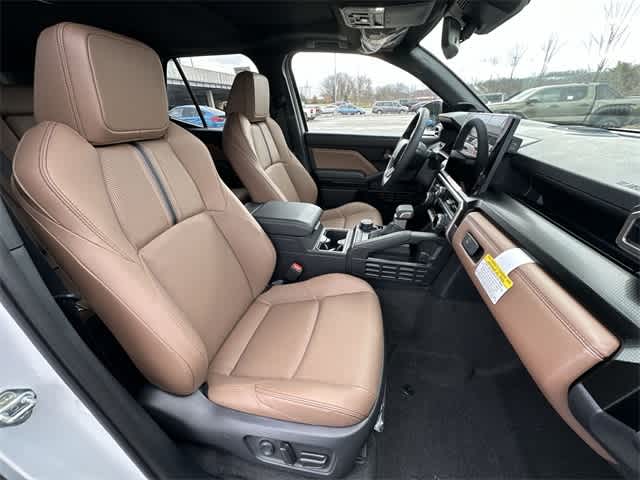 Thumbnail: 2025 Toyota 4Runner - 21