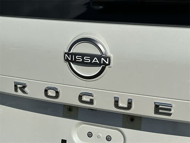 Thumbnail: 2022 Nissan Rogue - 24