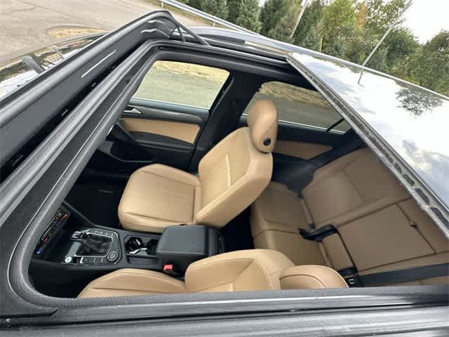 Thumbnail: 2022 Volkswagen Tiguan - 6