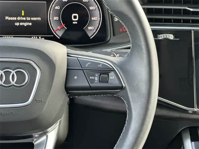 Thumbnail: 2023 Audi Q8 - 10