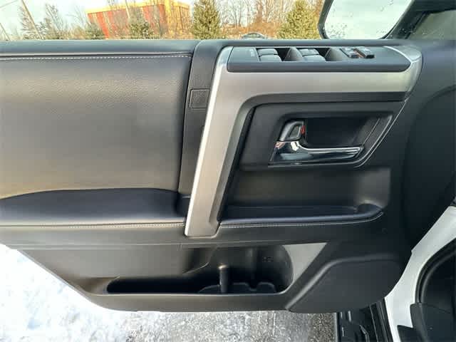 Thumbnail: 2021 Toyota 4Runner - 18