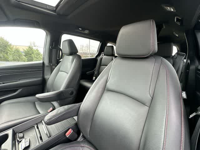 Thumbnail: 2023 Honda Odyssey - 16