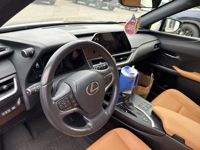 Thumbnail: 2023 Lexus UX - 6