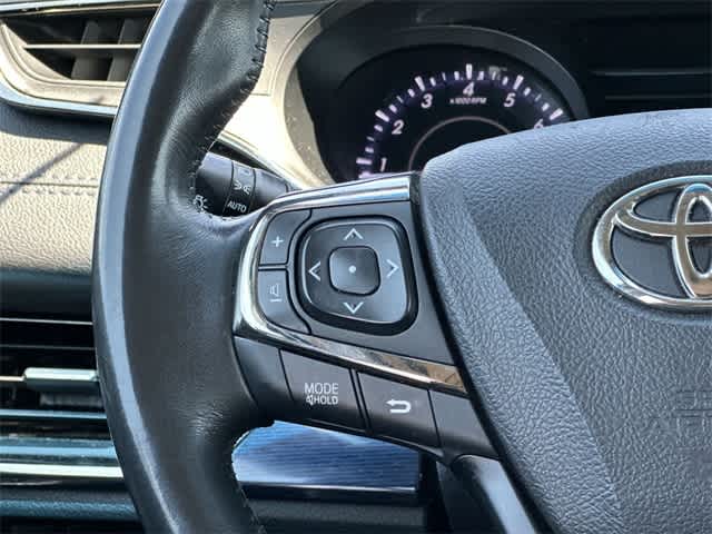 Thumbnail: 2015 Toyota Avalon - 9