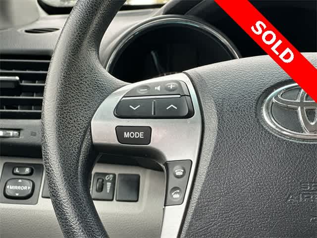 Thumbnail: 2012 Toyota Highlander - 7