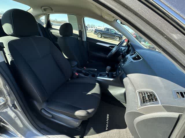 Thumbnail: 2018 Nissan Sentra - 17