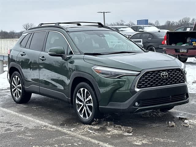 Thumbnail: 2022 Toyota Corolla Cross - 22