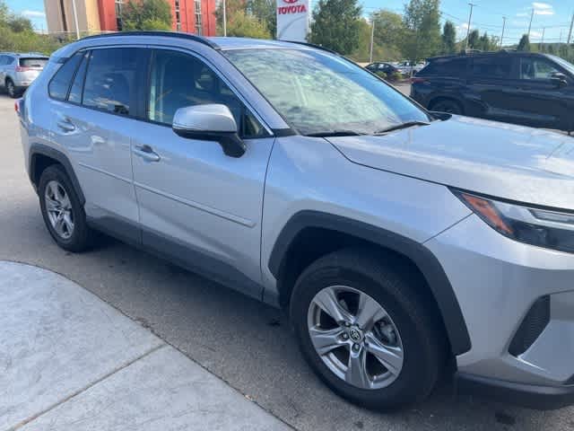 Thumbnail: 2022 Toyota RAV4 - 6