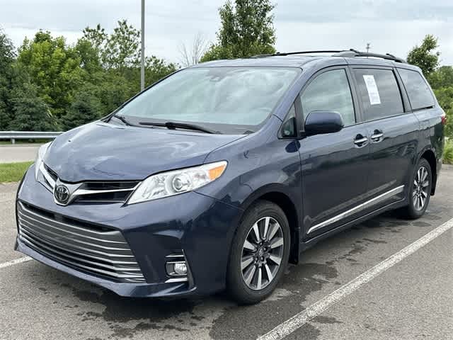 2020 Toyota Sienna XLE -
                  Cranberry Township, PA