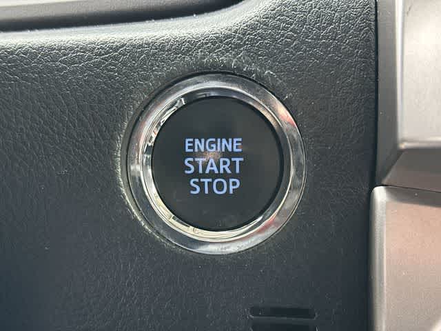 Thumbnail: 2021 Toyota 4Runner - 11