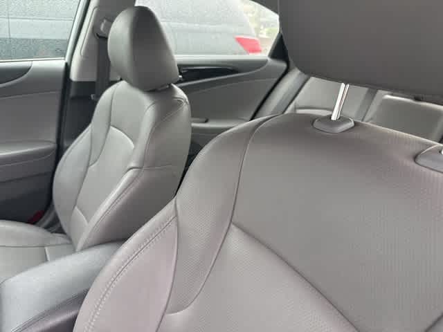 Thumbnail: 2012 Hyundai Sonata - 7