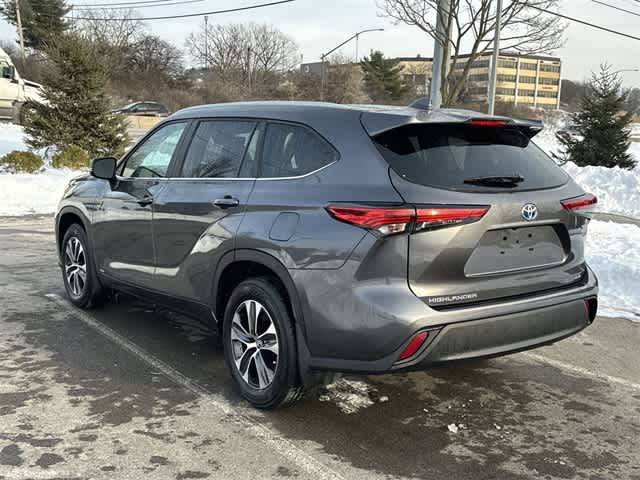 Thumbnail: 2023 Toyota Highlander - 32