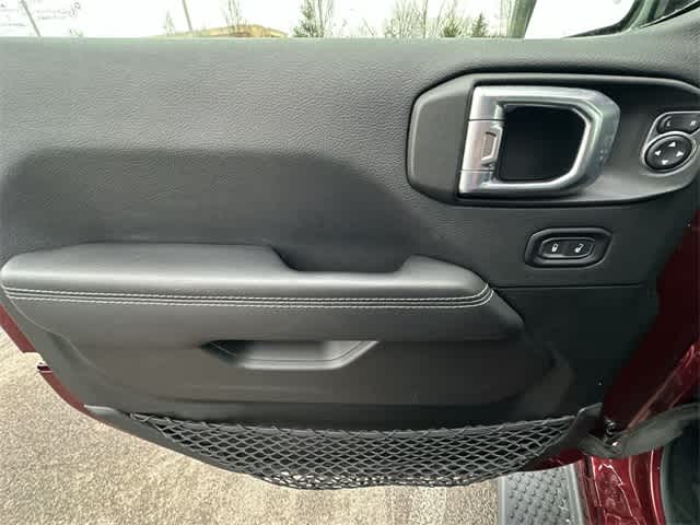 Thumbnail: 2021 Jeep Wrangler - 17