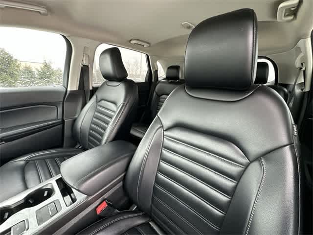 Thumbnail: 2022 Ford Edge - 15