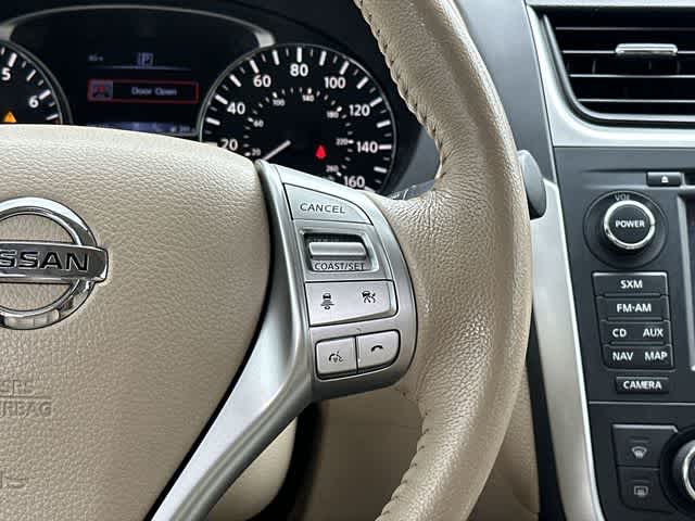 Thumbnail: 2016 Nissan Altima - 10