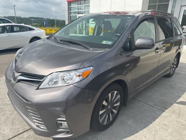 Thumbnail: 2020 Toyota Sienna - 1