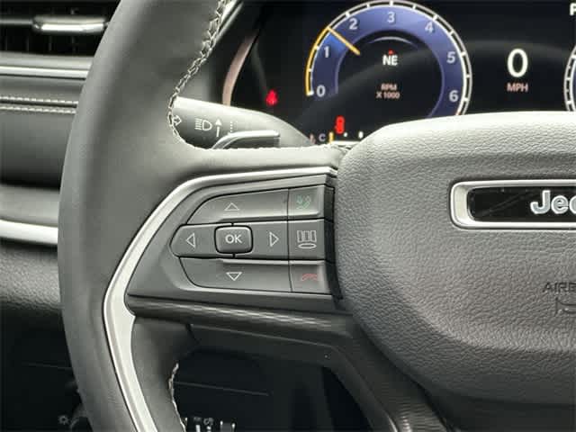 Thumbnail: 2023 Jeep Grand Cherokee - 8