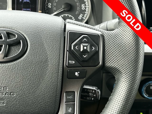 Thumbnail: 2022 Toyota Tacoma - 10