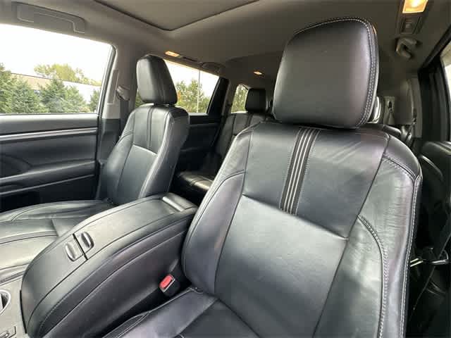 Thumbnail: 2017 Toyota Highlander - 17