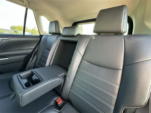 Thumbnail: 2019 Toyota RAV4 - 16