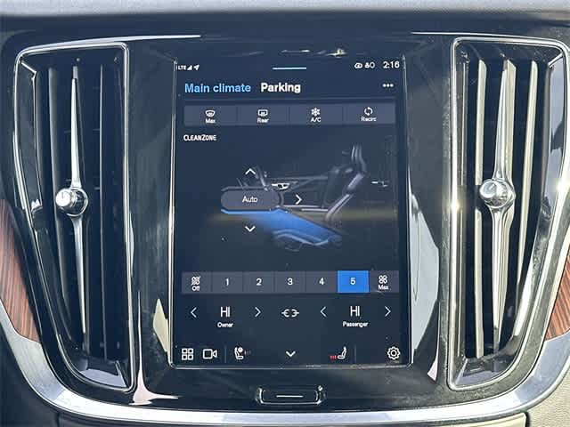 Thumbnail: 2025 Volvo S60 - 16