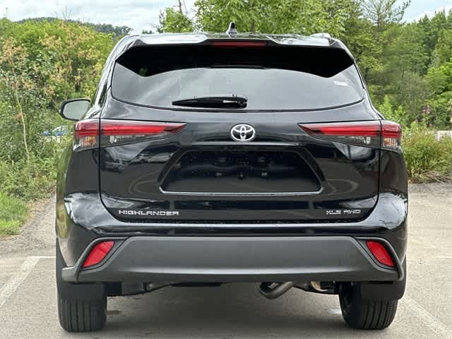 Thumbnail: 2024 Toyota Highlander - 4