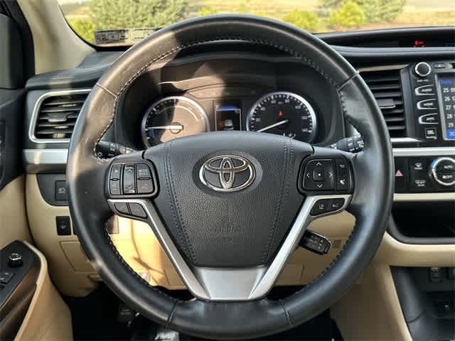 Thumbnail: 2018 Toyota Highlander - 8