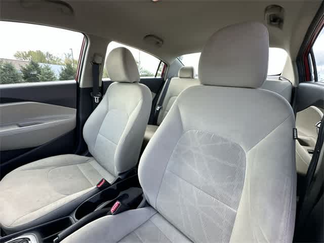 Thumbnail: 2013 Kia Rio - 12