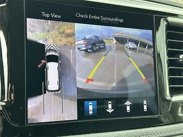 Thumbnail: 2019 Chrysler Pacifica - 15